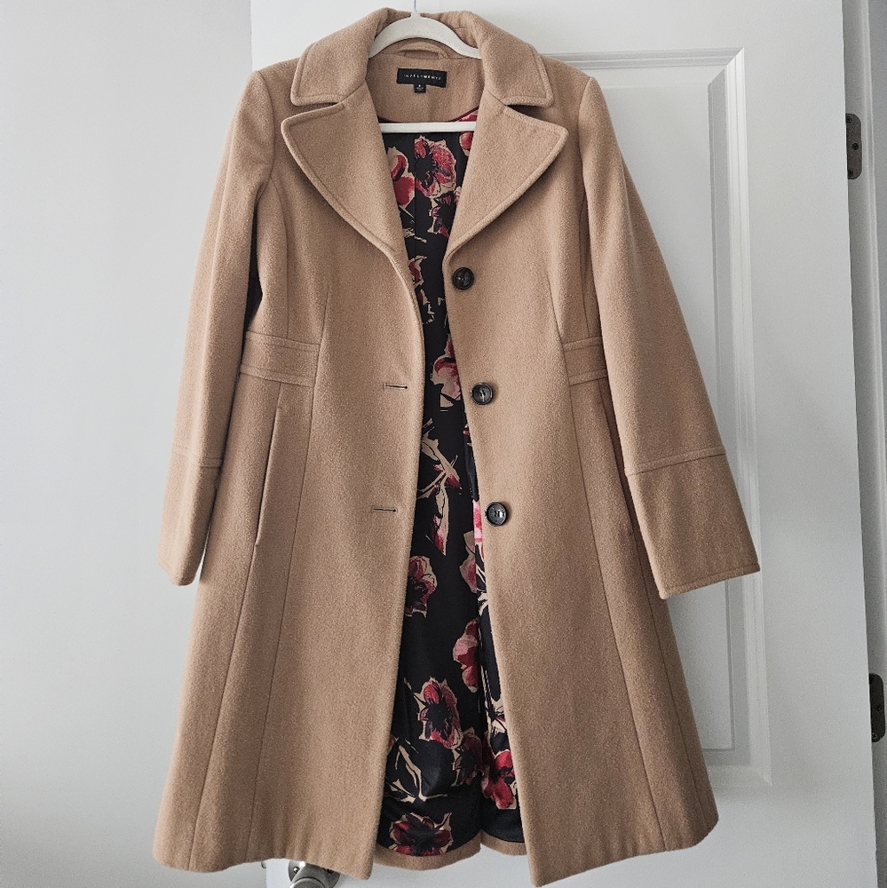 Investments dillards wool coat size 6 color beige